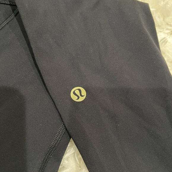 Rare Lululemon Size 4 Fast and free tight II *Lunar New Year reflective. 2019. - Picture 8 of 9